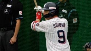 【ヤクルト】髙津監督「彼の目を見て喋ることは難しかった」塩見離脱のショック隠せず　チームは一丸で連敗ストップ！ サンタナが同点弾&決勝打