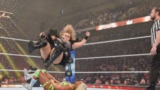 規格外筋肉女子がついに…100kg級女子レスラーの“巨尻クラッシュ”で悶絶KO　「これは肉肉しい」マットに崩れ落ちるファン騒然の瞬間