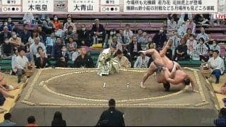 投げられた力士の髷が解けるハプニングが発生 ロングヘアをたなびかせる珍光景に視聴者「すげえwこんなの初めて見たww」「なかなかの貴重なシーン！」