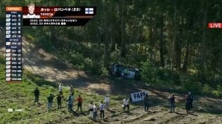 世界最高峰ラリーでチャンピオンマシン“横転”の衝撃アクシデント！　ドライバーは無事脱出もトップ快走中の大波乱に観客騒然