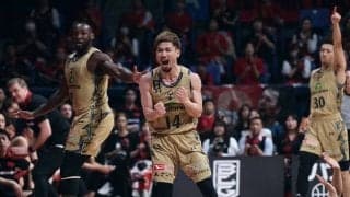 王者・琉球ゴールデンキングスがA東京を1点差で退ける…死闘を制してセミファイナルへ