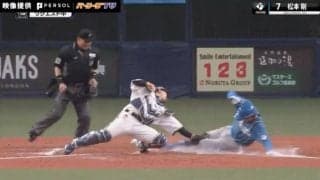 痛恨ミスで悪夢の逆転負け…！ 昨季の覇者・オリックスに“まさかの結末”　失点を招いた四球→悪送球… 日本ハム“劇的スクイズ”でサヨナラホームイン