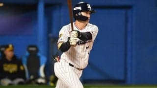 打ちまくる燕22歳に覚醒の予感…衝撃の「7-7」　専門家も絶賛、指摘する昨季との違い