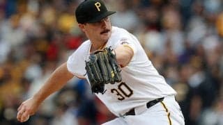 選手より有名な“金髪彼女”「羨ましい」　驚異のフォロワー数…ファンメロメロ「美しい」