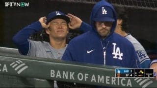 ベンチでうなだれる山本由伸に大谷翔平が…無念の降板直後、ベンチでの一コマに「素晴らしい光景」「泣ける」「ショーヘイ兄さん」反響続々