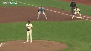 大谷翔平、相手投手をメッチャ誘ってる瞬間 巧みな動きで翻弄…ミスを引き出して一気に三塁での一コマ