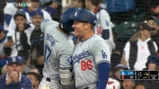 こんな大谷翔平の表情を見たことない… タイムリー直後に塁上で見せた全力「イーッ」の顔がスゴイ 