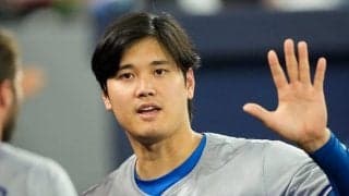 ゲームを楽しむ大谷翔平「笑顔も素敵」　和気藹々の控え室…カメラ捉えたド軍の舞台裏