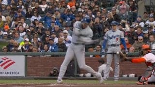 衝撃映像！大谷翔平、中継カメラがとらえたヤバすぎる瞬間　特大アーチで見せた“目の動き”にファン騒然 「めっちゃ見てる」「これでスイングが間に合うとか異常」