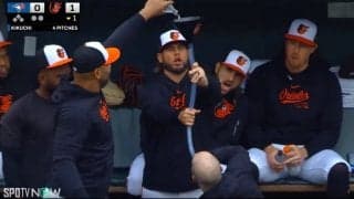 放送事故レベル！ 菊池雄星からホームランを打った相手ベンチがヤバすぎる　えっ？ 何やってんの…！？ 盛り上がりすぎてファン騒然「なんだこれｗ」「ノリ良すぎるだろ」