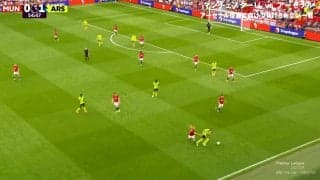 「笑えるほど上手い」アーセナル主将の“天才ボディーフェイク”が話題沸騰！ ウーデゴールが体重移動だけで敵を転倒させた瞬間「やばすぎ」「バケモノや」