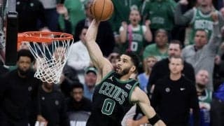 セルティックスのジェイソン・テイタムがプレーオフで2016年のレブロン以来初の快記録