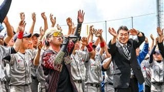 “退屈な”定番セレモニーが激変　勝負の前に大合唱…元強打者も衝撃「見たことない」
