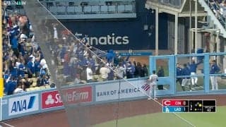 大谷翔平“驚愕アーチ”でブルペンまでお祭り騒ぎ！　「仲間たちが見えないところで喜んでるの熱い」狂喜乱舞の瞬間が話題に