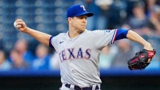 今永を圧倒する歴史的快投「人間とは言い難い」　“最強右腕”が記録した衝撃の「0.50」