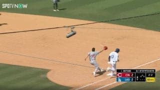 えっ？ なんで…！？ 大谷翔平、もはや人間じゃない　相手守備陣が思わず呆然… ファーストゴロ→内野安打にする瞬間「モーターついてる？」「爆速すぎるw」