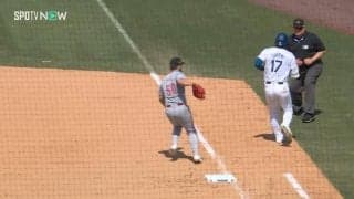 右腕だけはやめて！大谷翔平、爆速内野安打の直後、塁審とあわや激突のヒヤリシーン 以前に野手と接触シーンも