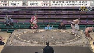 小兵力士、“58キロ差”力士を土俵下まで… 圧巻白星も「歩き方が女の子」「かわいい」直後の仕草にギャップ萌え