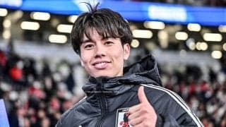 「おもろすぎるwww」田中碧の試合後のチームへの「貢献」にファン歓喜！「このニヤニヤがたまらん」「どーしても視線が下にいってしまいますw」などの声