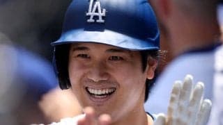 「この男はどの投手も翻弄する」大谷翔平が意表を突くセーフティーバントで内野安打をもぎ取る！ 先発の山本由伸は2回まで無失点4奪三振