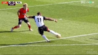 「何やってるんだ！」「いつも寄せが甘い…」橋岡大樹に海外ファンから批判殺到…フィジカルモンスターに豪快な一撃をぶち込まれた瞬間「冗談だろ」「なぜ契約した？」