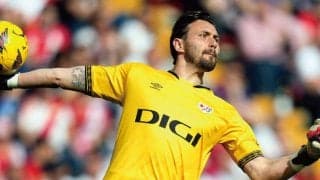 現状プレシーズン“GKゼロ”のバレンシア…ラージョから今季クリーンシート13回のディミトリエフスキを確保済みか