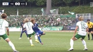 「ゴラッソ」「こんなん決めちゃうのかよ」クリアボールをダイレクトで振り抜く逆足スーパーボレー炸裂！必殺ロングスローからの爆速ミドルショットに「ちゃんと機能してる」「ミドルまで決めるか」