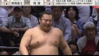 技のデパートで館内魅了も…まさかの“空振り”大自滅の結末に力士が苦笑い「単純に失敗」