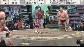 これぞ迫り来る恐怖の壁…現役最重量力士が118キロ軽い相手をジリジリ追い詰めじわじわと弱らせる…ファン騒然「こりゃつらい」「どうしようもないw」