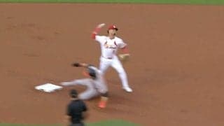 「大谷翔平を刺した男」「速すぎだろ…」衝撃の“爆肩スロー”がヤバすぎると話題に　160キロ強肩“元・二刀流男”が鬼送球で完成させた驚愕のダブルプレー