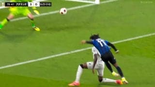 「ヒーロー爆誕」EL決勝史上初のハットトリック達成！ アタランタFWが急加速して逆足ゴラッソ→レヴァークーゼンの無敗記録を止めた瞬間「えぐいって」「個人で切り裂いた」