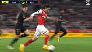 「無敵だ！」伊東純也が“イナズマ”すぎる！ 爆速ドリブルで一気の持ち上がり→絶妙クロスで決定機を作った一部始終「エグいて」「マジで上手い」