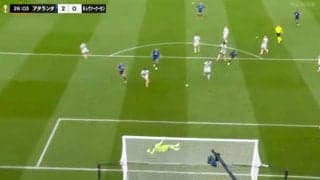 「えぐっ…」「速い！」アタランタの点取り屋がキレキレすぎる！ 高速カットイン→右足ズドンでゴラッソ炸裂の瞬間「ついにレヴァークーゼンが…」「うまっ」