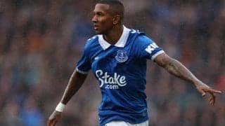 もうじき39歳のアシュリー・ヤング「できるだけ長くプレーしたい」…エバートンからも延長オファー