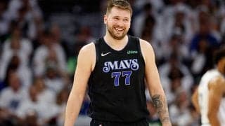 後半から接戦に持ち込んだマブスがウルブズを1点差で撃破…ドンチッチの劇的3Pが決勝点に