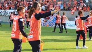 現役引退の元なでしこDF鮫島彩、古巣INAC神戸とのラストマッチで感動スピーチ「自分の理想とする引退の形」…今後は「ビール片手にスタンドで」