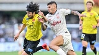 【川崎フロンターレが柏戦で見せた“まばゆい輝き”と依然として消えない影(2)】シュート数で「1対10」と圧倒された後半が物語るもの。「ビルドアップの質と、味方の配置に問題があった」