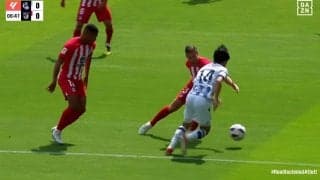 久保建英が“繊細すぎるボールタッチ”で敵２人を抜き去った！「レベチだ」「ドリブルの質が変わった」「軽く抜いたな」ファンが熱狂した単独突破の一部始終