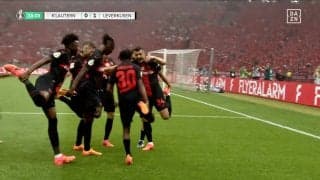 何だこれ！？“魔法のような” 衝撃ゴールに名将も喜び爆発！　「ジャカ砲一閃」「またしても…」レヴァークーゼンの二冠決めた神業ミドルが話題に