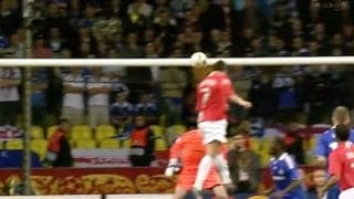 「空中で止まった！」23歳のC・ロナウド、“驚異的ジャンプ”が再脚光！ CL初優勝時に繰り出したゴラッソの瞬間「忘れられないゴール」「ミスターCL」「神や」