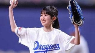 23歳女優のピョンピョンが「超可愛い」　白パン姿で魅了…ノーバウンド投球が「凄い」