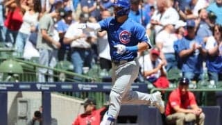 メジャー3年目で初！ 鈴木誠也が“代打での一発”に雄たけび上げる！ 12試合ぶり同点2ラン「素晴らしいこと」指揮官も賛辞