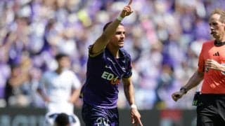 広島がピエロス・ソティリウ2発で2戦ぶり白星の3戦無敗！　磐田は2度目の連勝ならず【明治安田J1第17節】