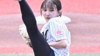 「安定のかわいさ。って、脚すご！」天まで上がる足に衝撃　軟体女子アナの「I字開脚」