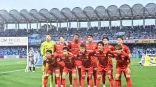 「だからゴール裏がいつもより眩しかったのか」ミスマガファイナリストの「J1観戦ユニフォームショット」が反響！ 試合に敗れ、悔しさいっぱいの見返りショット公開