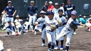 「ダメな選手は目に残らない」　プロ登竜門も重視…口酸っぱく教えたい“体の寄せ”