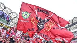 「可愛すぎて逮捕します」磯山さやかの「J1鹿島ユニフォーム×メガネ」着用でのサンリオキャラとの観戦ショットが大反響！「メガネ姿も綺麗!!」「パチクリおめめ」の声も出た貴重写真