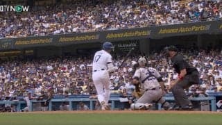 球場騒然！一体、何が起こった…！？ 大谷翔平、“超高速謝罪”がヤバすぎる　審判への“神対応”が世界中で話題に「反応早っ…」「すごい回転」