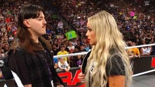 24時間で4000万回再生された衝撃キスで大炎上…悪女レスラー、リング上で再び“大胆”誘惑 2週連続ハプニングに期待する場内騒然