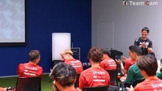 森保一監督の“突然すぎる祝辞”が反響！「堂安さん、結婚おめでとうございます」日本代表10番が照れまくった心温まるワンシーン「ちゃんと深く礼をしている」